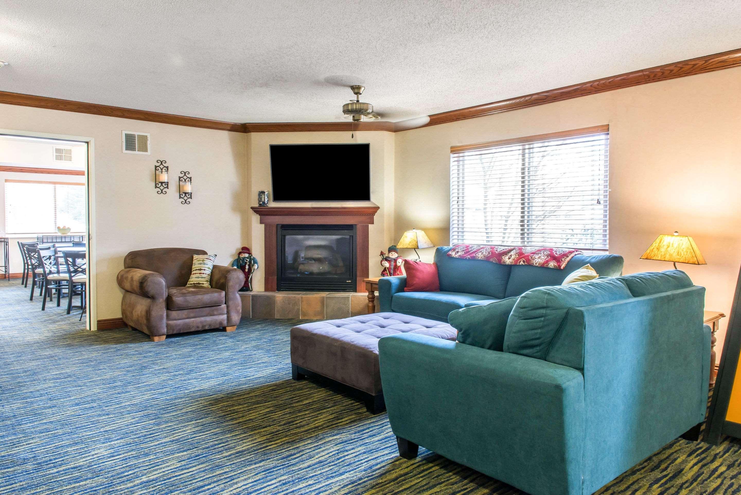 Titusville Quality Inn & Suites מראה חיצוני תמונה